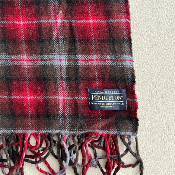 NWOT - Pendleton Merino Wool Scarf - Made in USA - Picture 2 of 4